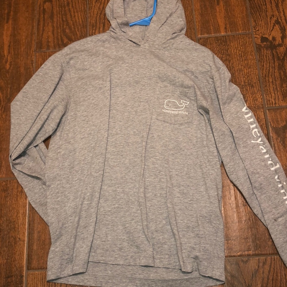 vineyard vines light hoodie